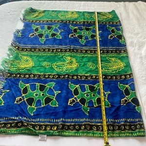 Koko Knot Sea Turtle Blue and Green Sarong‎